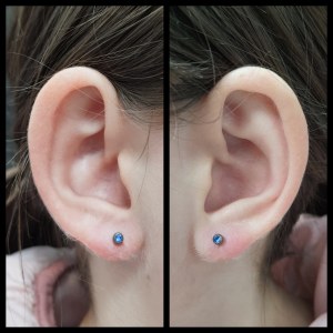 Mečice, klasičnei lobe piercingi vstavljen v Puer Aeternus studiu v Sežani